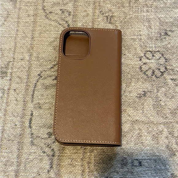Coach Iphone 16 case - Picture 3 of 3